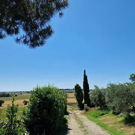 Agriturismo Il Mandorlo Farm stay *