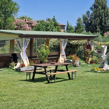 Agriturismo Il Mandorlo Farm stay